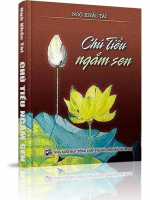 Chú tiểu ngắm sen